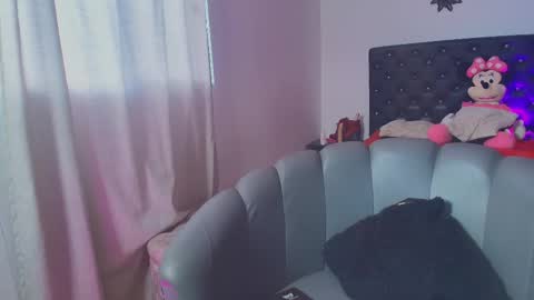 Giana Roberts online show from November 25, 12:16 pm