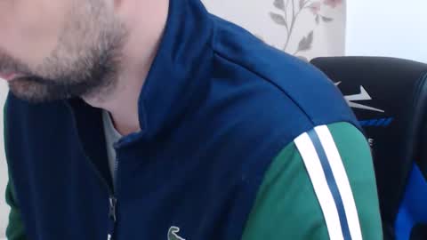 Snapshot of gianni_lion chatting on February 2, 9:30 am Gianni online show from February 2, 9:30 am