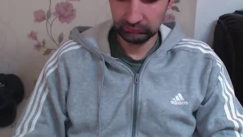 Snapshot of gianni_lion chatting on February 24, 12:14 pm Gianni online show from February 24, 12:14 pm