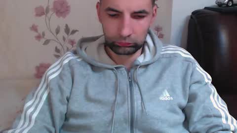 Snapshot of gianni_lion chatting on February 27, 9:59 pm Gianni online show from February 27, 9:59 pm