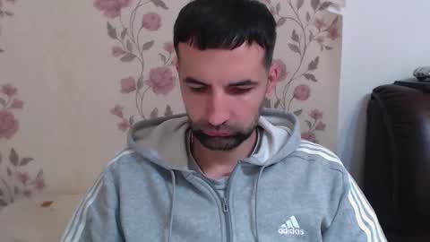 Snapshot of gianni_lion chatting on March 4, 9:37 am Gianni online show from March 4, 9:37 am