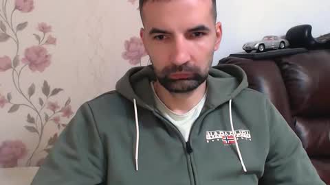 Snapshot of gianni_lion chatting on April 9, 11:59 am Gianni online show from April 9, 11:59 am