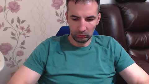 Snapshot of gianni_lion chatting on May 13, 10:12 am Gianni online show from May 13, 10:12 am