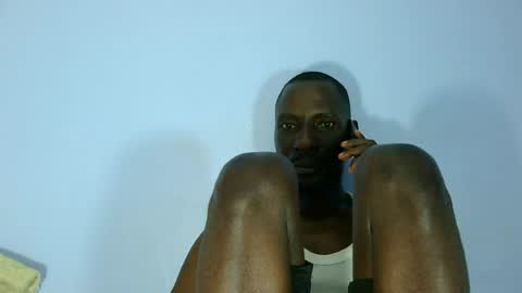 Snapshot of giant_couple chatting on June 24, 3:00 pm giant_couple online show from June 24, 3:00 pm
