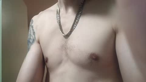 Snapshot of giantdick4u1991 chatting on June 15, 1:30 am giantdick4u1991 online show from June 15, 1:30 am