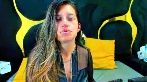 GiaRoussel online show from December 17, 6:14 pm