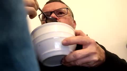 giddyup2222222 online show from November 17, 8:09 am