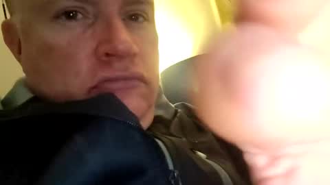 giddyup2222222 online show from December 17, 1:22 am