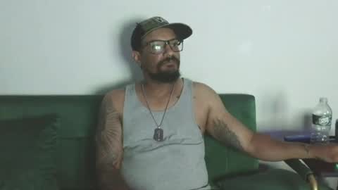 Snapshot of gifted_bucknasty chatting on June 17, 4:59 am Gifted online show from June 17, 4:59 am