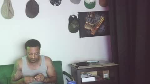 Snapshot of gifted_bucknasty chatting on August 2, 8:46 am Gifted online show from August 2, 8:46 am