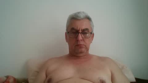 gigi1970 online show from April 18, 12:42 pm