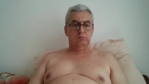 Snapshot of gigi1970 chatting on April 19, 1:10 pm gigi1970 online show from April 19, 1:10 pm