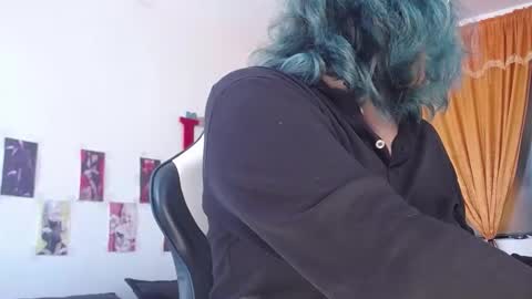 Snapshot of gigi_queens chatting on October 15, 3:23 pm gigi online show from October 15, 3:23 pm