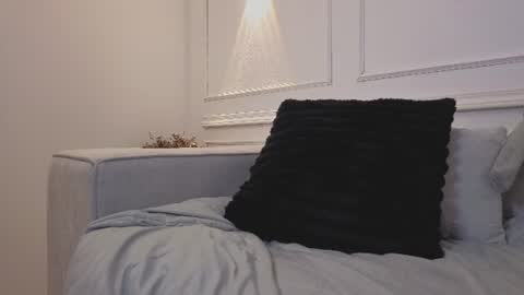 Snapshot of giigii_hadidd chatting on June 19, 7:06 pm Giigii Hadid online show from June 19, 7:06 pm