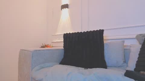 Snapshot of giigii_hadidd chatting on July 8, 7:29 pm Giigii Hadid online show from July 8, 7:29 pm