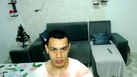 Snapshot of gilbert_marquez chatting on December 23, 11:36 am GILBERT online show from December 23, 11:36 am