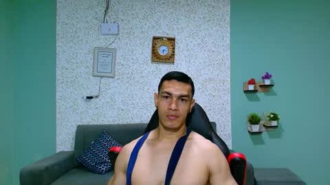 Snapshot of gilbert_marquez chatting on January 25, 11:55 am GILBERT online show from January 25, 11:55 am