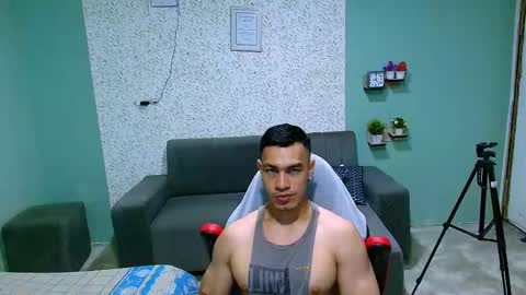 Snapshot of gilbert_marquez chatting on February 22, 11:46 am GILBERT online show from February 22, 11:46 am