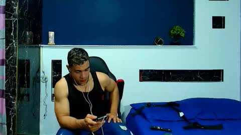 Snapshot of gilbert_marquez chatting on September 27, 10:37 pm GILBERT online show from September 27, 10:37 pm