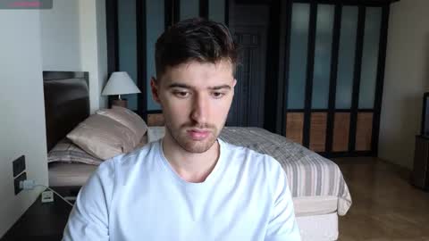 gilbertogonzales online show from November 25, 1:49 am