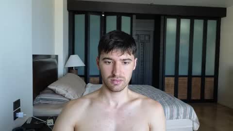 gilbertogonzales online show from December 2, 2:28 am