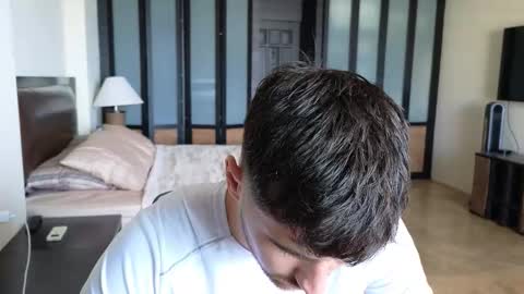 gilbertogonzales online show from December 14, 4:07 am