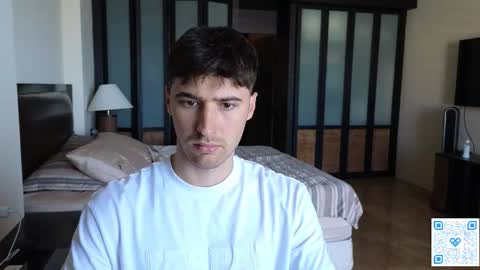 gilbertogonzales online show from December 17, 3:56 am