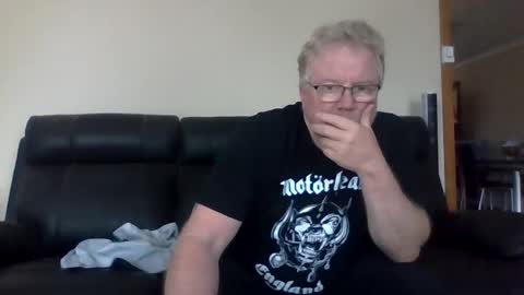 gimmmieoooo online show from June 7, 4:38 am