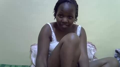 Snapshot of gina_sassy chatting on February 10, 12:59 am Adiliah online show from February 10, 12:59 am
