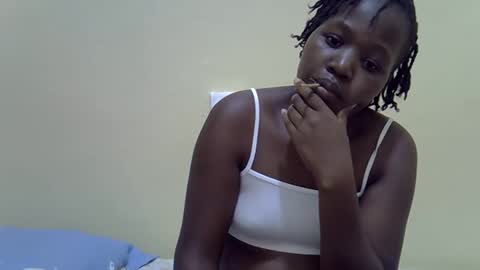 Snapshot of gina_sassy chatting on February 17, 7:31 pm Adiliah online show from February 17, 7:31 pm