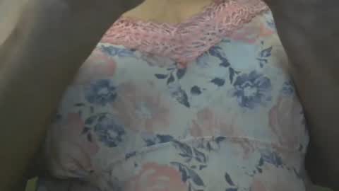 Snapshot of ginabean50 chatting on July 10, 3:11 am Gina online show from July 10, 3:11 am