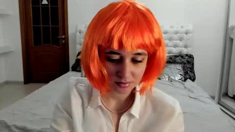 Kate online show from October 31, 9:32 am