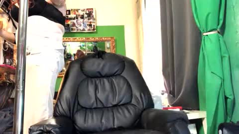 Snapshot of ginagender chatting on November 8, 10:26 am GinaGender online show from November 8, 10:26 am