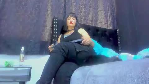 Miss online show from October 21, 9:04 pm