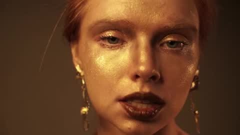        im expecting 350 thumbs up on my altar   online show from March 23, 10:14 pm