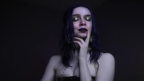        im expecting 350 thumbs up on my altar   online show from April 13, 10:15 pm