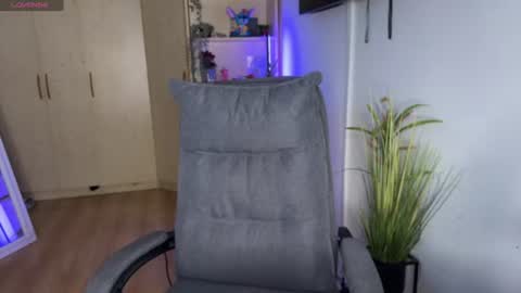 Snapshot of ginger_lure chatting on July 17, 7:37 am Valery online show from July 17, 7:37 am