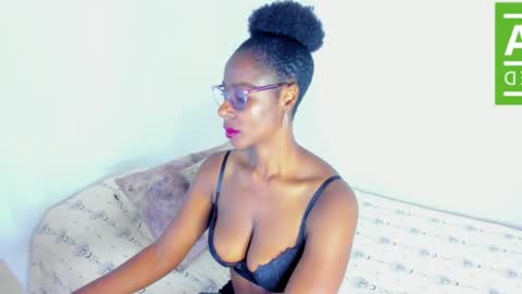 Snapshot of ginger_smil chatting on June 18, 1:04 pm Diana online show from June 18, 1:04 pm