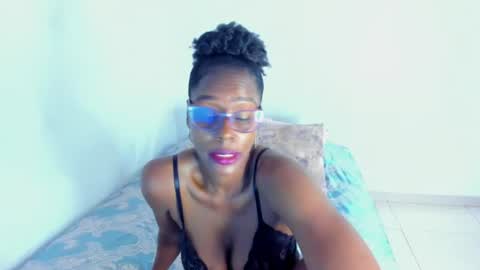 Snapshot of ginger_smil chatting on July 19, 4:00 pm Diana online show from July 19, 4:00 pm