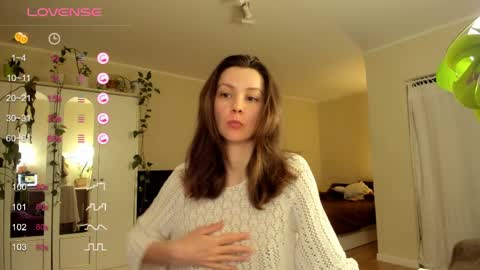 Snapshot of gingerbread__house chatting on April 5, 5:54 pm Vasilisa online show from April 5, 5:54 pm