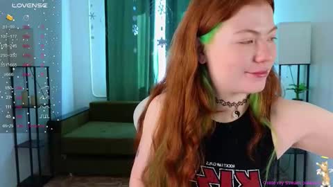 gingercute17 online show from March 24, 5:56 am