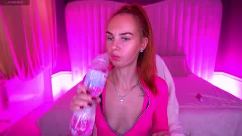 Snapshot of gingergazee chatting on November 11, 7:41 am GinegerGazee online show from November 11, 7:41 am