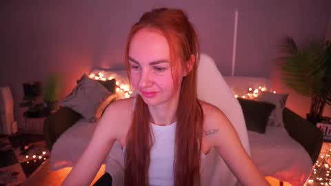 Snapshot of gingergazee chatting on March 16, 6:17 am GinegerGazee online show from March 16, 6:17 am