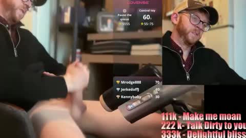 Snapshot of gingerxl chatting on April 9, 10:26 pm Ginger online show from April 9, 10:26 pm
