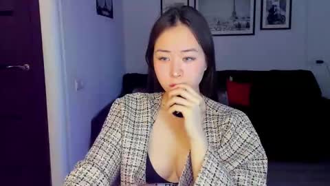 Ginny online show from February 25, 10:58 am