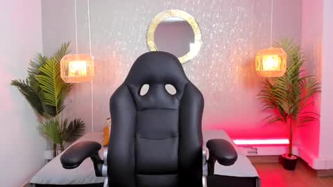 Gio Carangi online show from April 8, 3:06 am