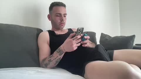 Snapshot of gionnylove chatting on April 23, 9:41 am gionnylove online show from April 23, 9:41 am