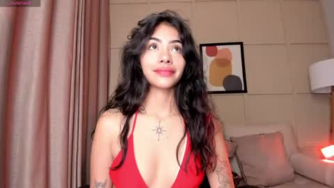 Snapshot of giovanna_oliveira chatting on May 2, 4:39 am Giovanna online show from May 2, 4:39 am