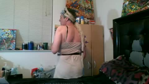 Snapshot of giovanni131971 chatting on June 22, 7:27 am giovanni131971 online show from June 22, 7:27 am