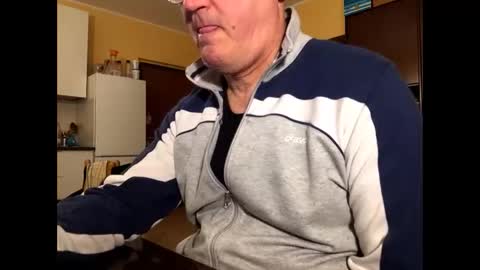 giovanni_1964 online show from February 22, 6:35 am